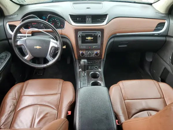 1GNKVHKD0HJ125814 2017 CHEVROLET TRAVERSE - Image 8