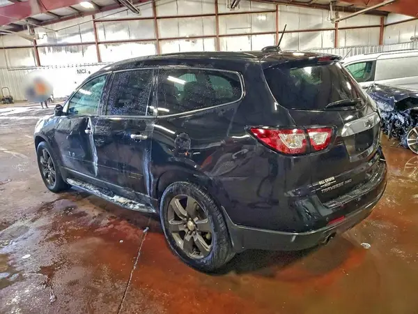 1GNKVHKD0HJ139163 2017 CHEVROLET TRAVERSE - Image 2