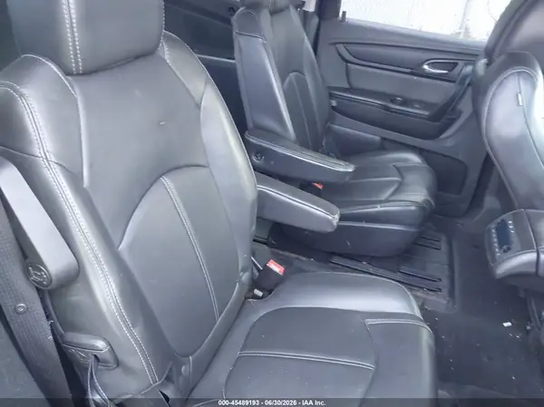 1GNKVHKD0HJ156657 2017 CHEVROLET TRAVERSE - Image 8