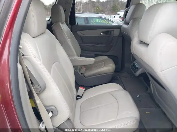 1GNKVHKD0HJ177508 2017 CHEVROLET TRAVERSE - Image 8