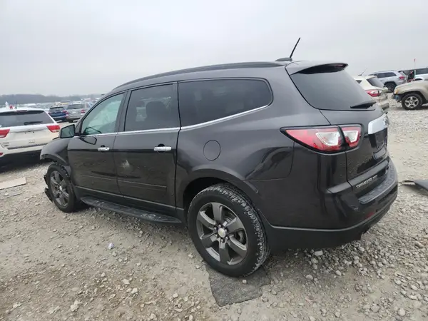 1GNKVHKD0HJ197919 2017 CHEVROLET TRAVERSE - Image 2