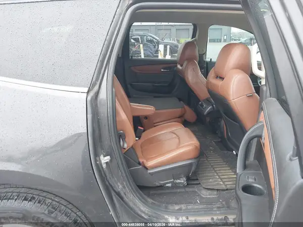 1GNKVHKD0HJ207493 2017 CHEVROLET TRAVERSE - Image 8