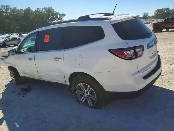 1GNKVHKD0HJ214931 2017 CHEVROLET TRAVERSE - Image 2