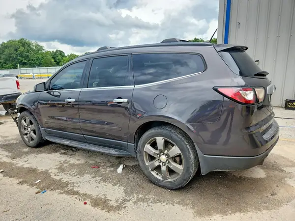 1GNKVHKD0HJ261442 2017 CHEVROLET TRAVERSE - Image 2