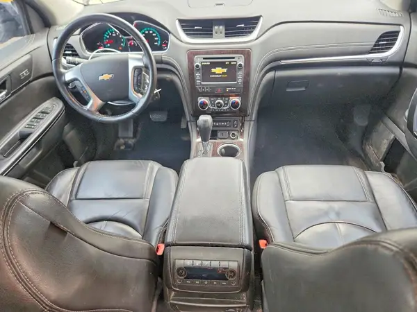 1GNKVHKD0HJ261442 2017 CHEVROLET TRAVERSE - Image 8