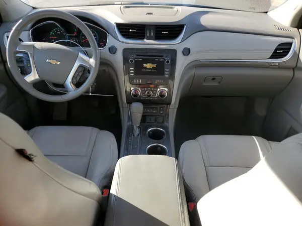 1GNKVHKD0HJ290441 2017 CHEVROLET TRAVERSE - Image 8