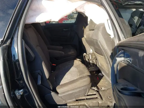 1GNKVHKD1GJ123715 2016 CHEVROLET TRAVERSE - Image 8
