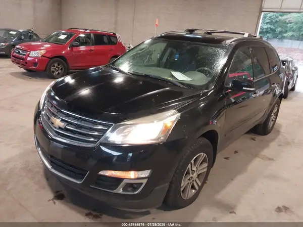 1GNKVHKD1GJ145181 2016 CHEVROLET TRAVERSE - Image 2