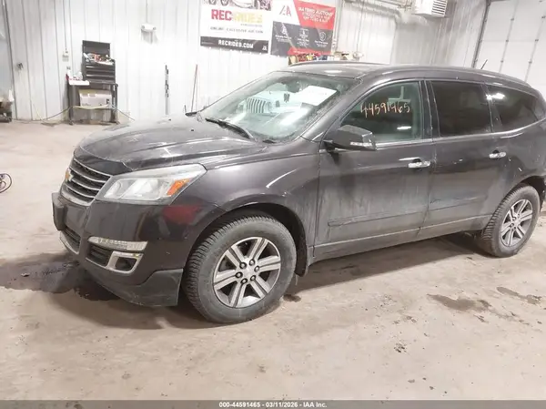 1GNKVHKD1GJ220154 2016 CHEVROLET TRAVERSE - Image 2