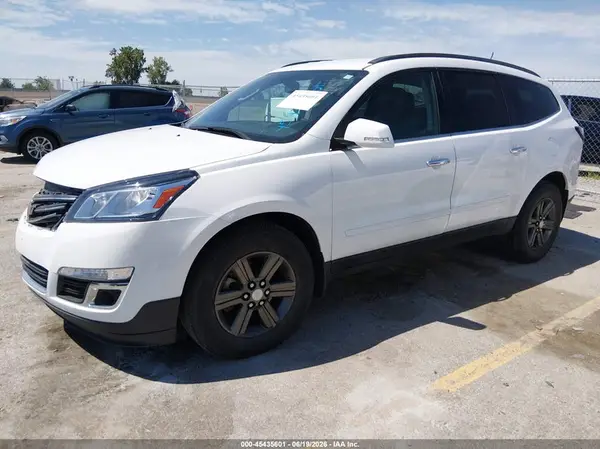 1GNKVHKD1GJ221417 2016 CHEVROLET TRAVERSE - Image 2