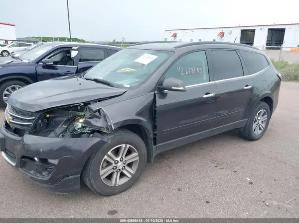 1GNKVHKD1GJ249802 2016 CHEVROLET TRAVERSE - Image 2