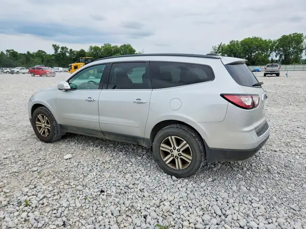 1GNKVHKD1GJ250979 2016 CHEVROLET TRAVERSE - Image 2