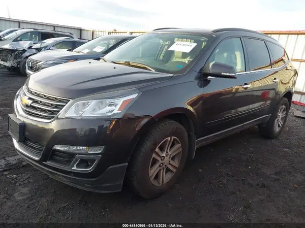 1GNKVHKD1GJ271010 2016 CHEVROLET TRAVERSE - Image 2