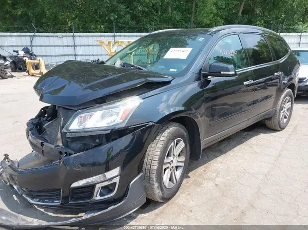 1GNKVHKD1GJ284453 2016 CHEVROLET TRAVERSE - Image 2