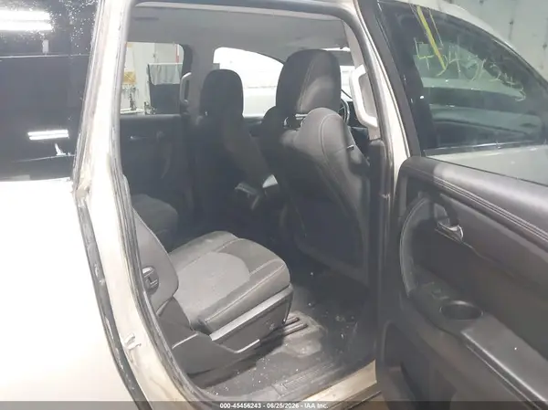 1GNKVHKD1HJ145022 2017 CHEVROLET TRAVERSE - Image 8