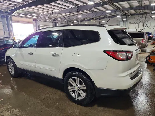 1GNKVHKD1HJ163245 2017 CHEVROLET TRAVERSE - Image 2