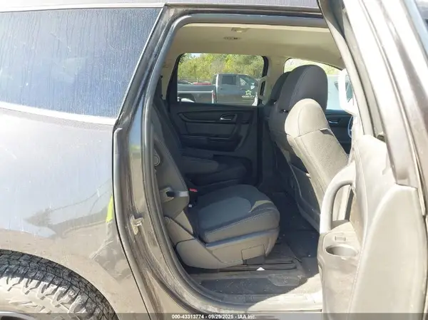 1GNKVHKD1HJ163696 2017 CHEVROLET TRAVERSE - Image 8
