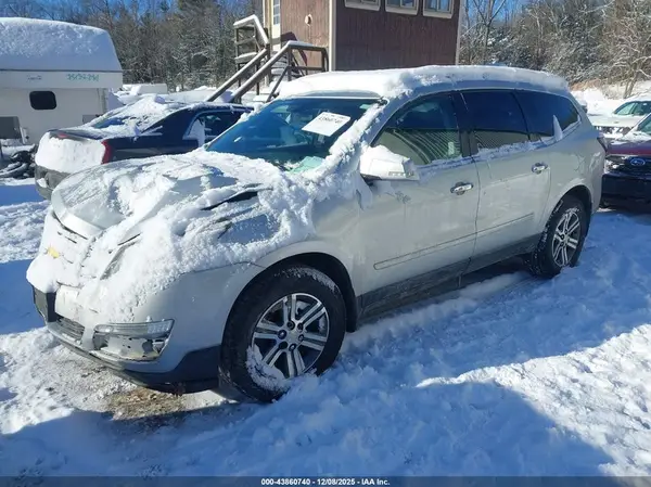 1GNKVHKD1HJ189862 2017 CHEVROLET TRAVERSE - Image 2