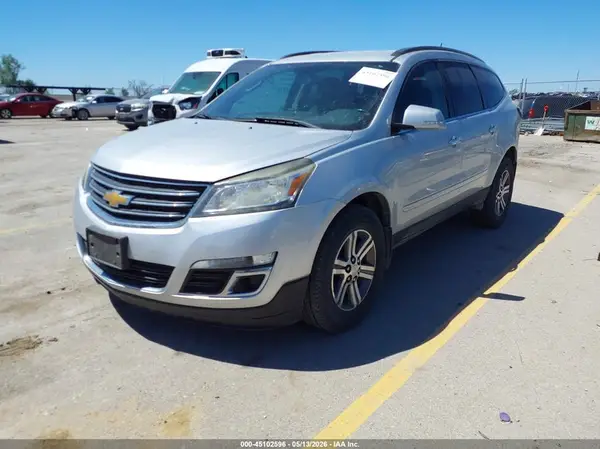 1GNKVHKD1HJ192129 2017 CHEVROLET TRAVERSE - Image 2