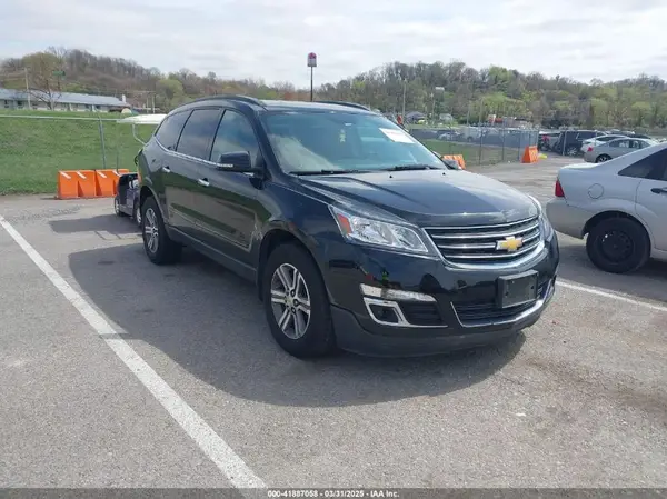 1GNKVHKD1HJ218163 2017 CHEVROLET TRAVERSE - Image 1