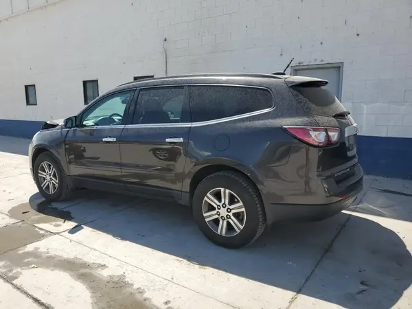 1GNKVHKD1HJ261028 2017 CHEVROLET TRAVERSE - Image 2