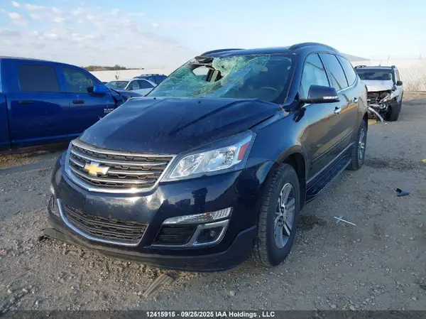 1GNKVHKD1HJ266570 2017 CHEVROLET TRAVERSE - Image 2