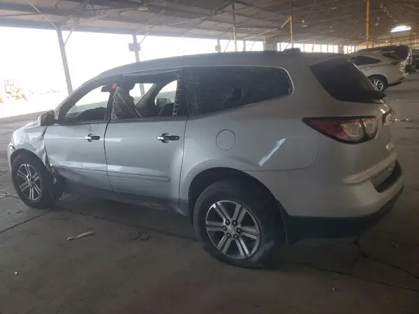 1GNKVHKD1HJ280677 2017 CHEVROLET TRAVERSE - Image 2