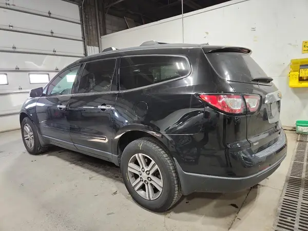 1GNKVHKD2GJ179193 2016 CHEVROLET TRAVERSE - Image 2