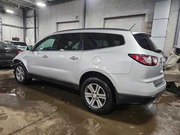 1GNKVHKD2GJ225329 2016 CHEVROLET TRAVERSE - Image 2
