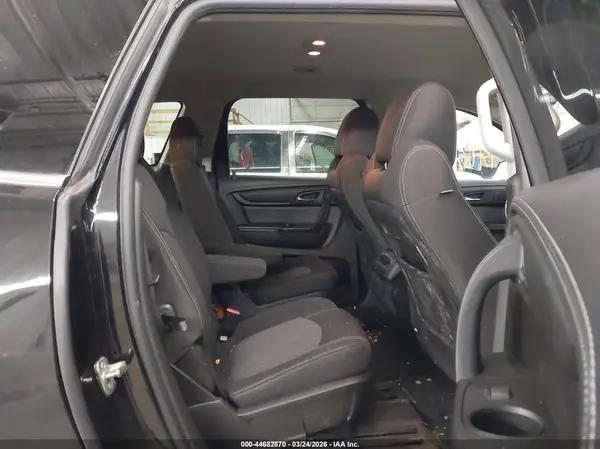 1GNKVHKD2HJ136331 2017 CHEVROLET TRAVERSE - Image 8