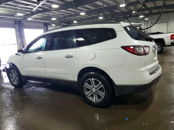 1GNKVHKD2HJ208807 2017 CHEVROLET TRAVERSE - Image 2