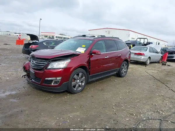 1GNKVHKD2HJ236610 2017 CHEVROLET TRAVERSE - Image 2