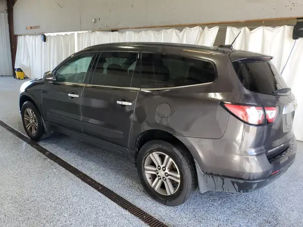 1GNKVHKD2HJ273558 2017 CHEVROLET TRAVERSE - Image 2