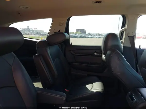 1GNKVHKD2HJ278940 2017 CHEVROLET TRAVERSE - Image 8