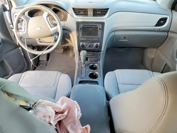 1GNKVHKD2HJ285659 2017 CHEVROLET TRAVERSE - Image 8