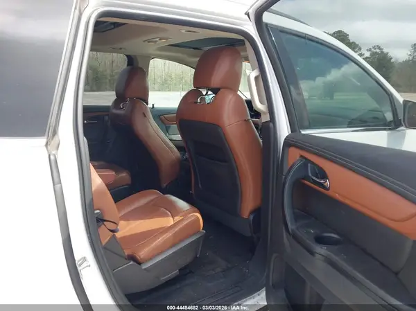 1GNKVHKD2HJ332866 2017 CHEVROLET TRAVERSE - Image 8