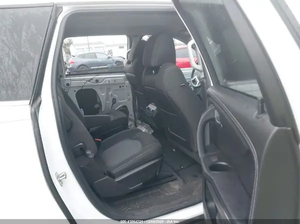 1GNKVHKD3GJ112957 2016 CHEVROLET TRAVERSE - Image 8