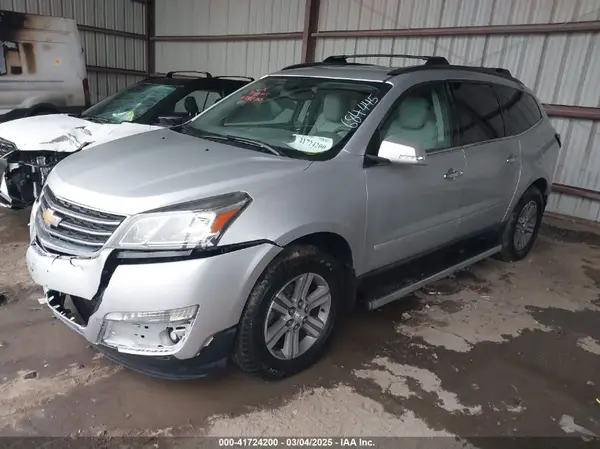 1GNKVHKD3GJ121044 2016 CHEVROLET TRAVERSE - Image 2