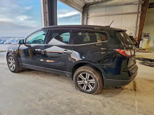 1GNKVHKD3GJ200987 2016 CHEVROLET TRAVERSE - Image 2