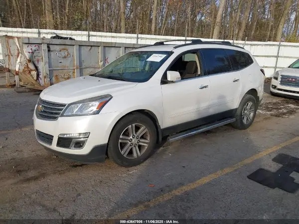 1GNKVHKD3GJ217126 2016 CHEVROLET TRAVERSE - Image 2