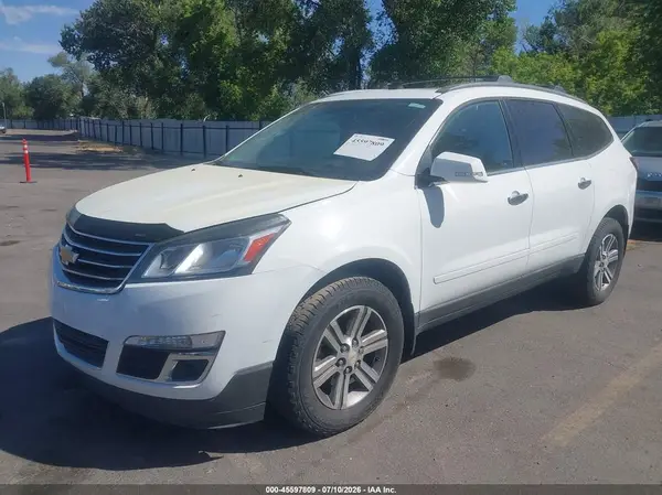 1GNKVHKD3GJ349318 2016 CHEVROLET TRAVERSE - Image 2