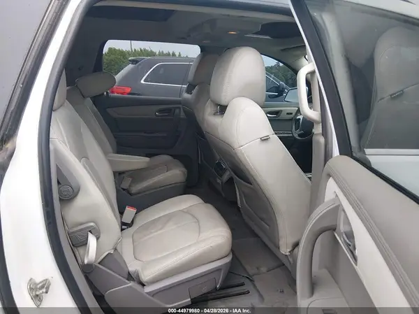 1GNKVHKD3HJ101491 2017 CHEVROLET TRAVERSE - Image 8