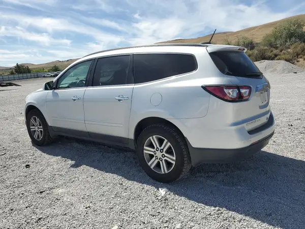 1GNKVHKD3HJ135933 2017 CHEVROLET TRAVERSE - Image 2
