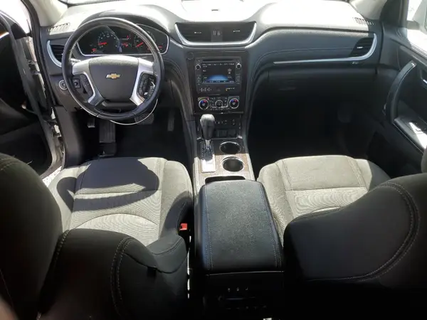 1GNKVHKD3HJ135933 2017 CHEVROLET TRAVERSE - Image 8