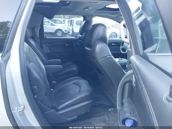 1GNKVHKD3HJ155387 2017 CHEVROLET TRAVERSE - Image 8