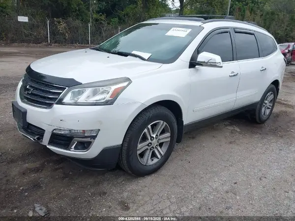 1GNKVHKD3HJ162209 2017 CHEVROLET TRAVERSE - Image 2