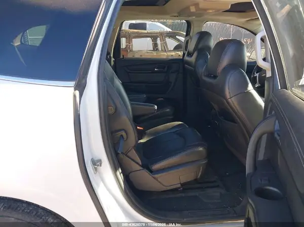 1GNKVHKD3HJ176921 2017 CHEVROLET TRAVERSE - Image 8