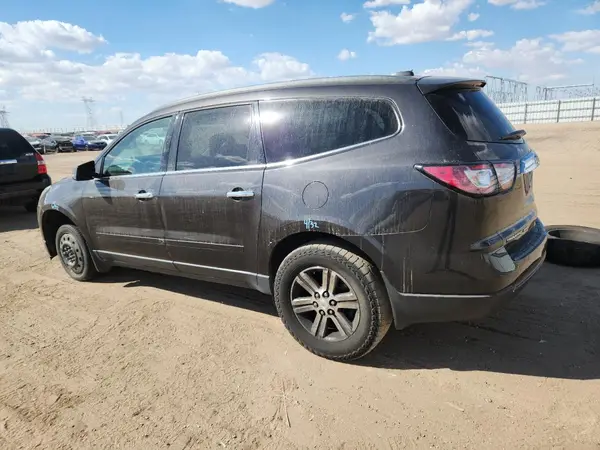 1GNKVHKD3HJ186588 2017 CHEVROLET TRAVERSE - Image 2