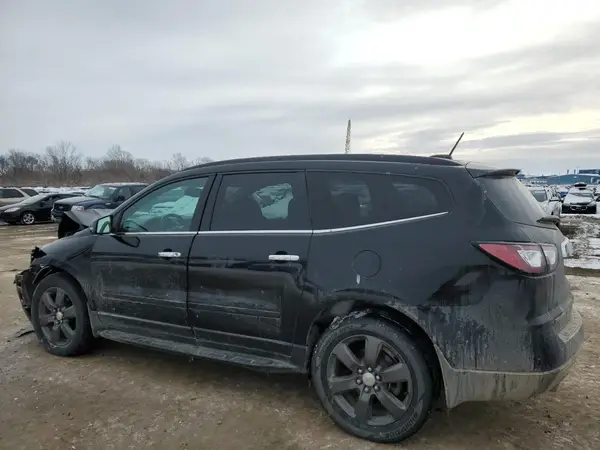 1GNKVHKD3HJ246515 2017 CHEVROLET TRAVERSE - Image 2