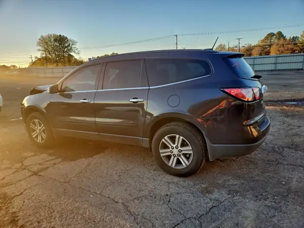 1GNKVHKD3HJ272046 2017 CHEVROLET TRAVERSE - Image 2
